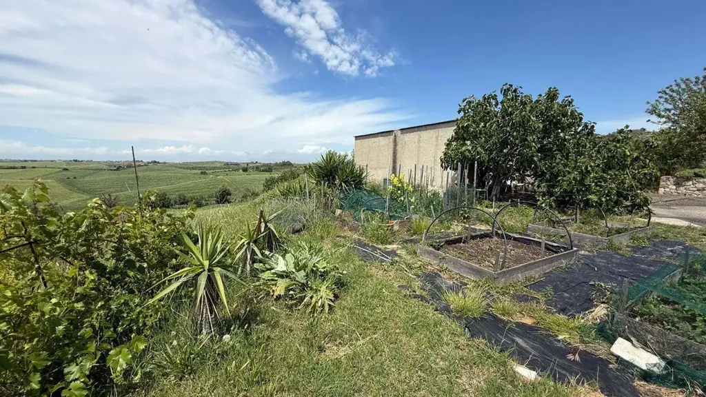 Aed - Rustic Property with Panoramic Views in Santa Luce