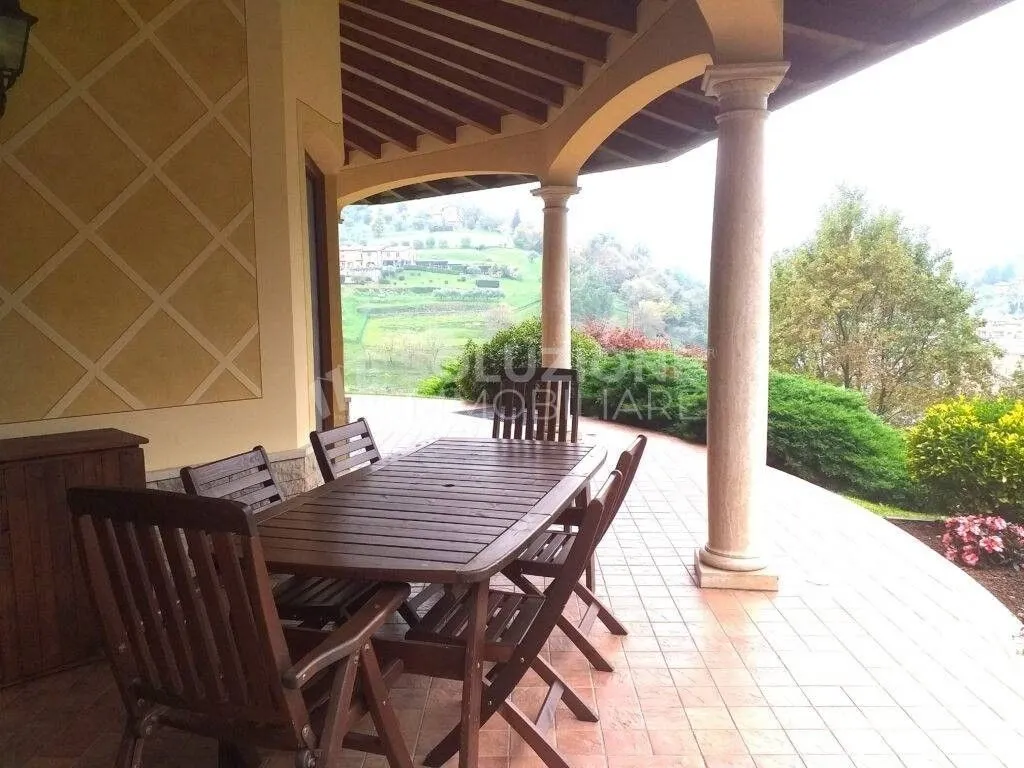 Terrasse - Luxury Villa with Private Garden in Foresto Sparso