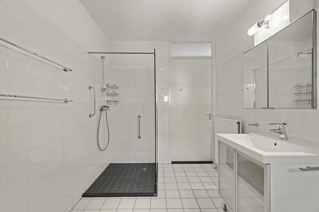 Vannitoad - Corner Flat with River View in Brandepoort