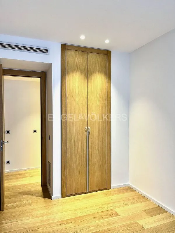 Ingresso - 3-Bed Apartment with Pool in Ríos Rosas