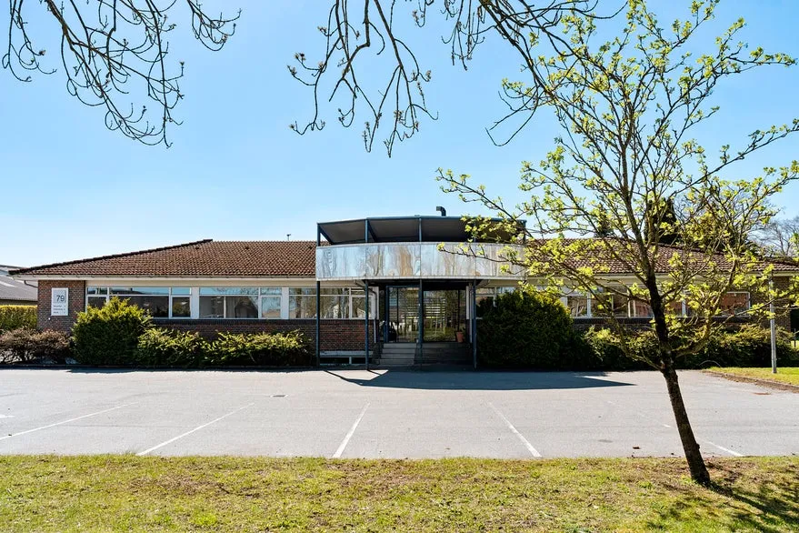 Esterno - Office with Parking near Motorway in Odense
