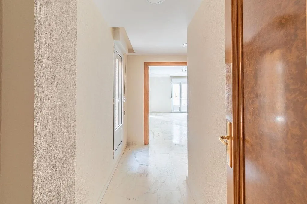 Entrée - Modern Apartment with Balcony in Armilla