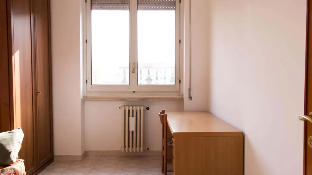 Bureau - Modern Studio with Balcony in Milan