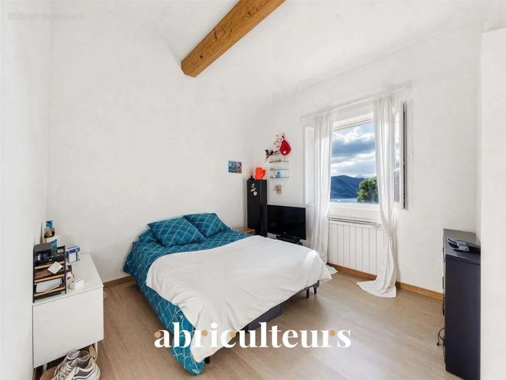 Bedrooms - Contemporary Villa with Panoramic View in Luberon