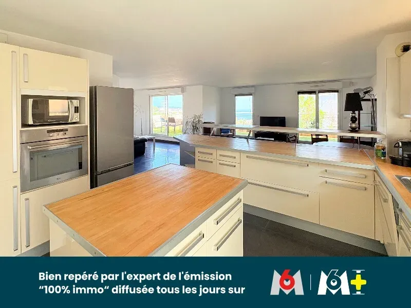 Cuisine - 5 Pièces Panoramique à 360° au Dernier Étage à Nice La Lanterne