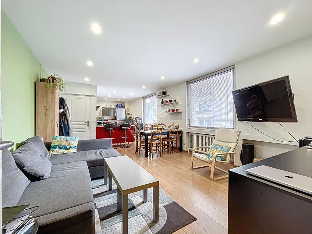 Séjour - Appartement 2 Pièces avec Jardin Privé à Annecy