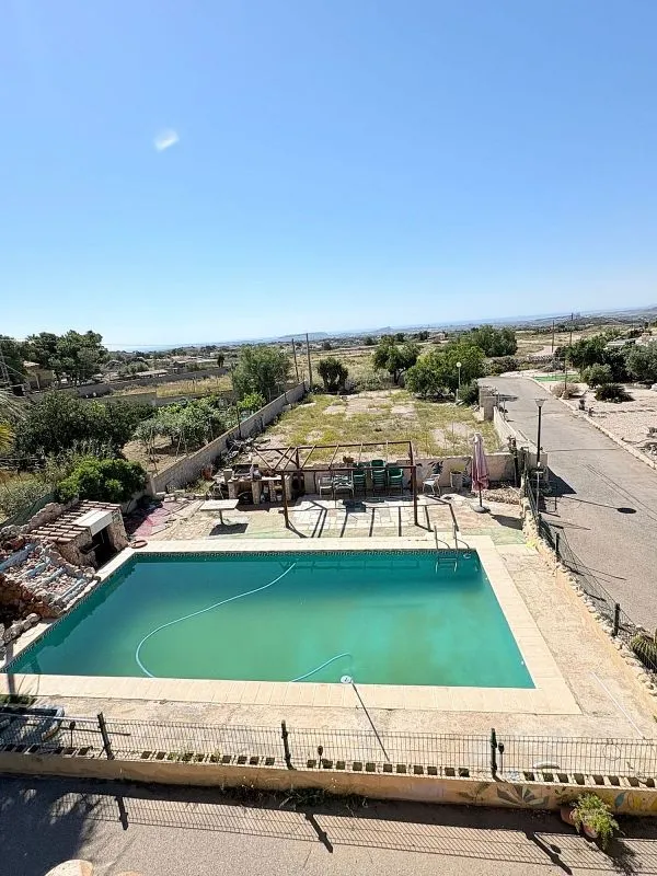 Õhuvaade - Chalet with Pool and Terrace in Moralet