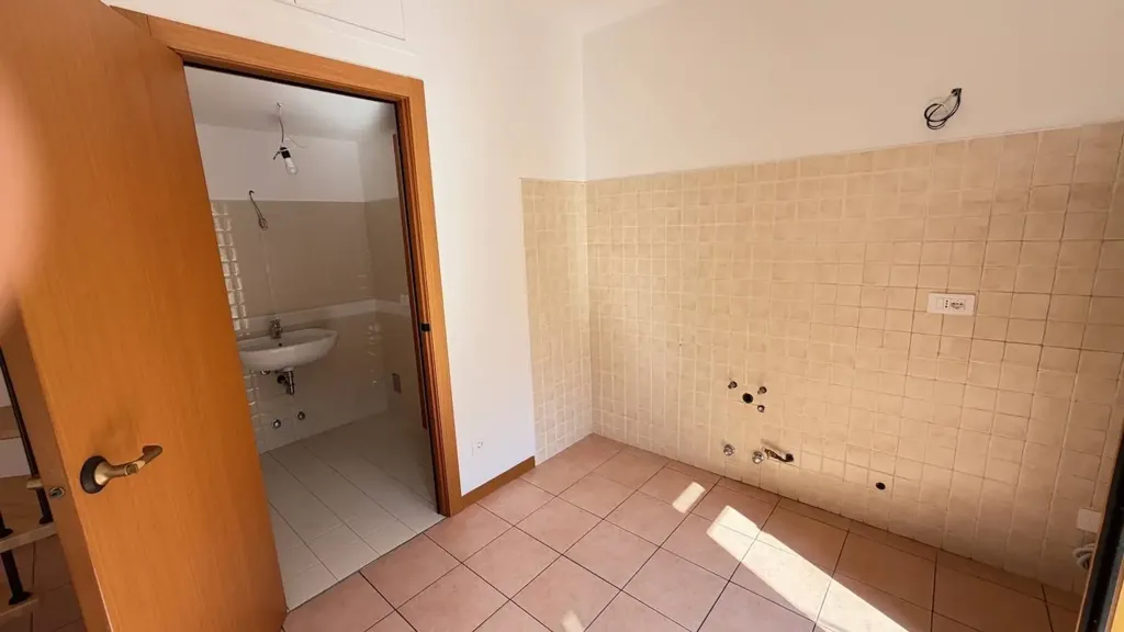 Salles de bain - Restored Triplex with Attic in Niguarda, Milan