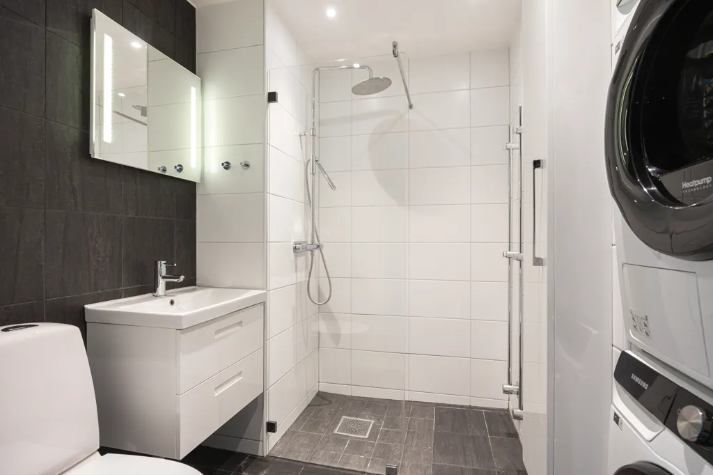 Vannitoad - Modern Flat with South-Facing Balcony in Lund