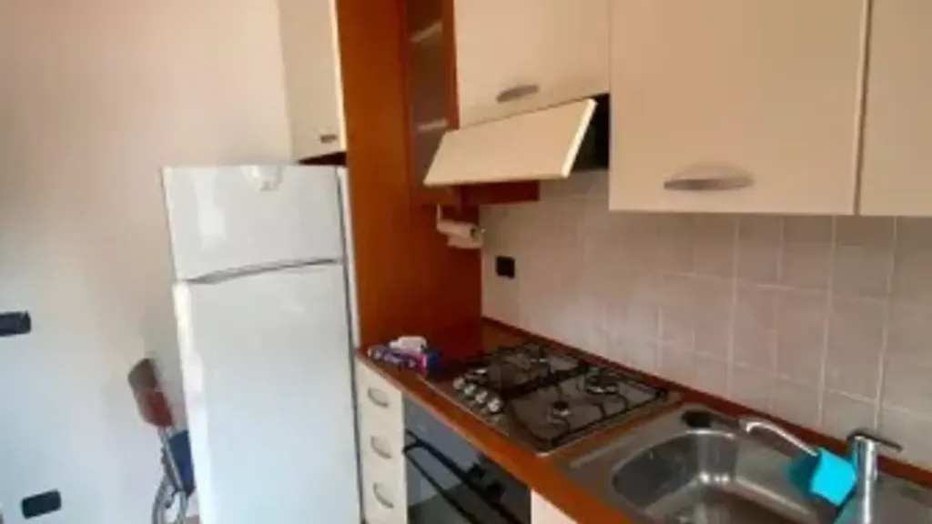 Köök - Retrofitted Studio with Balcony in Milan