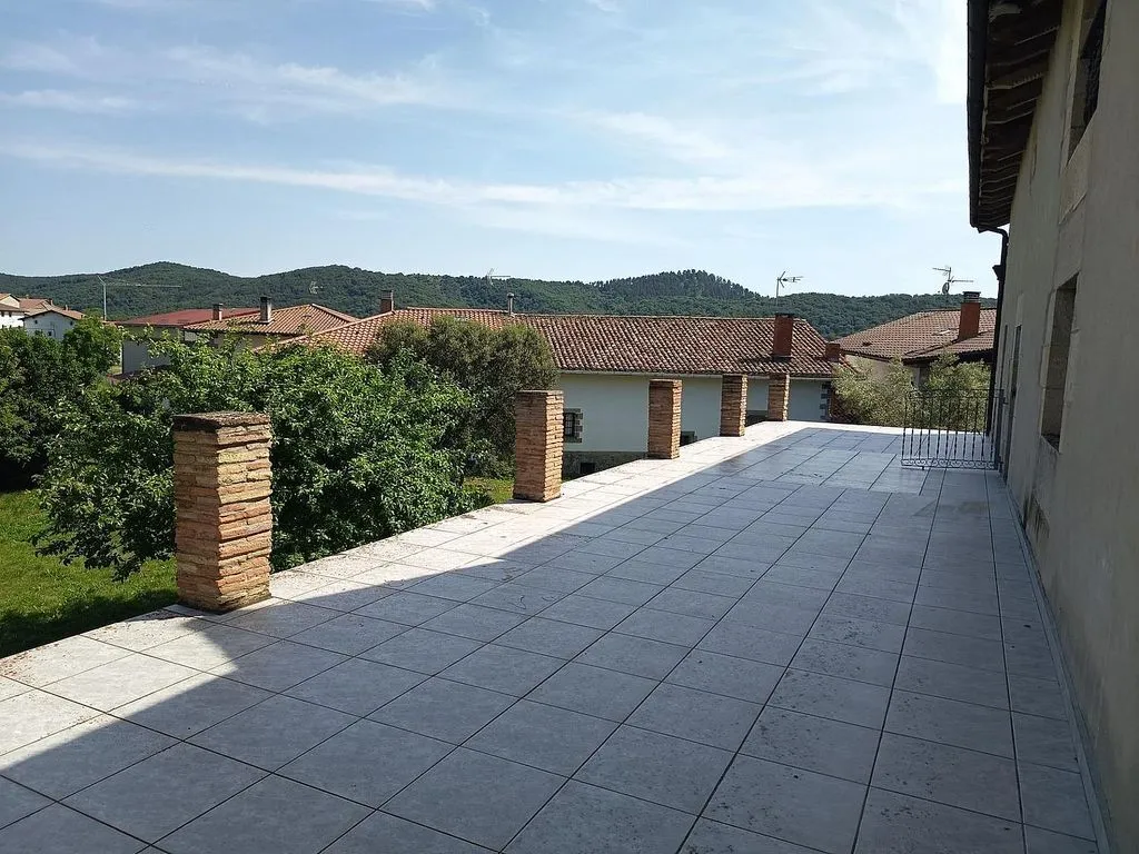 Terrace - Palatial House with Garden in Larumbe