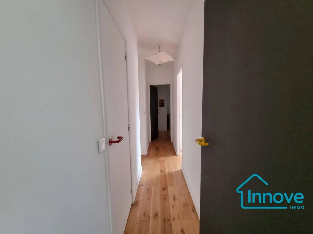 Hallway - Luxury Flat with West View in Le Chesnay