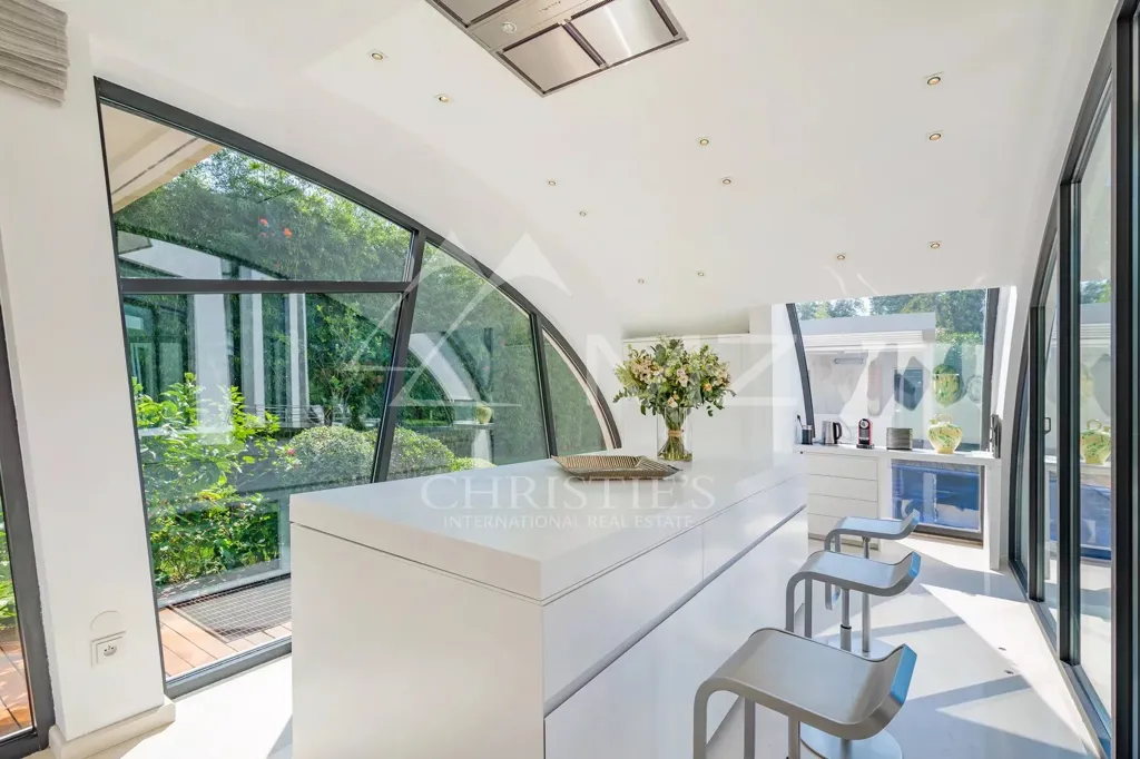 Cuisine - Villa Contemporaine avec Piscine près du Club 55 à Pampelonne