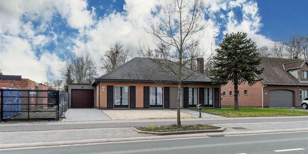 Esterno - Low-Rise Villa with Garden in Edegem