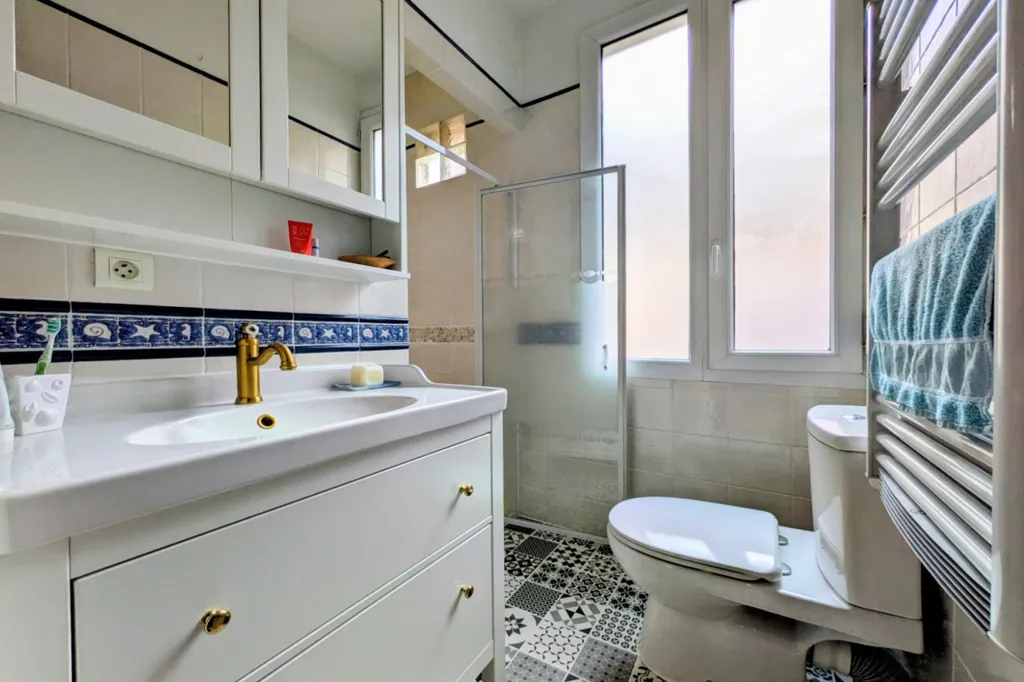 Bagni - Luxury Townhouse with Terrace in Sète