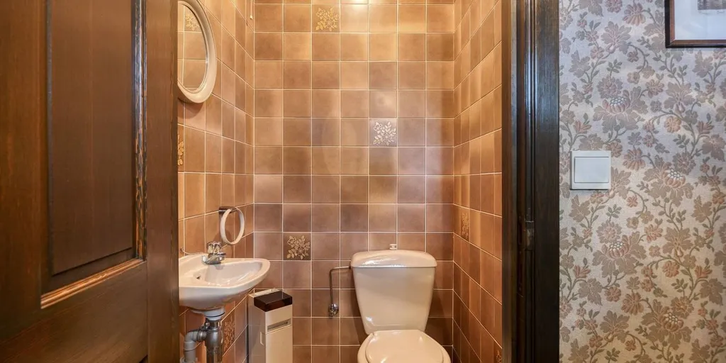 Bathrooms - Open Building with Expansion Potential in Ekeren