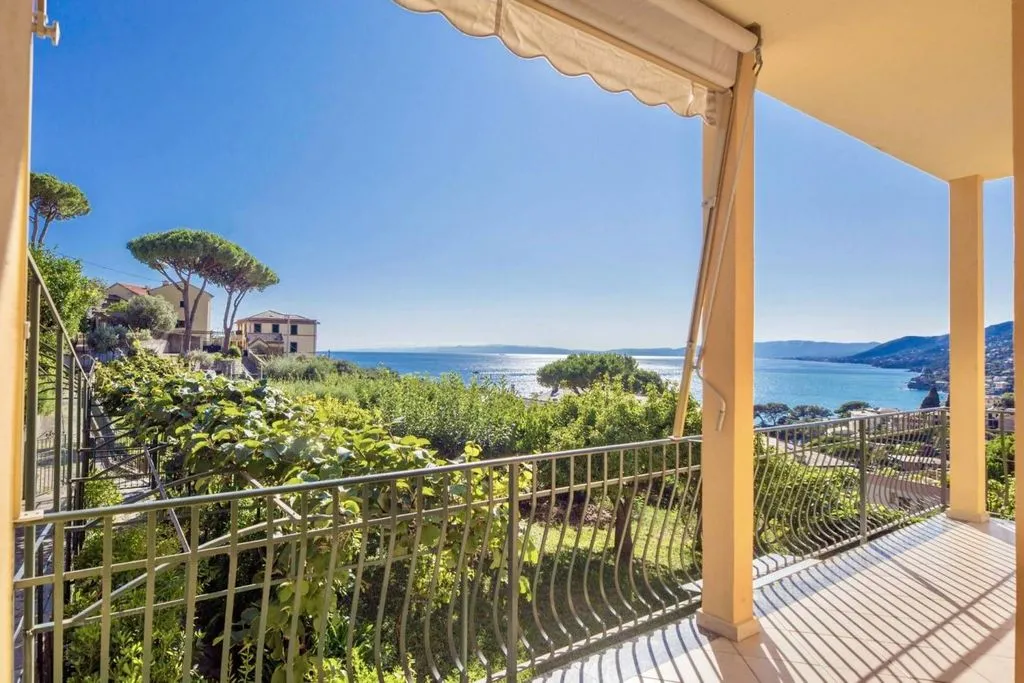 Terrass - Luxury Villa with Panoramic Sea View in Camogli