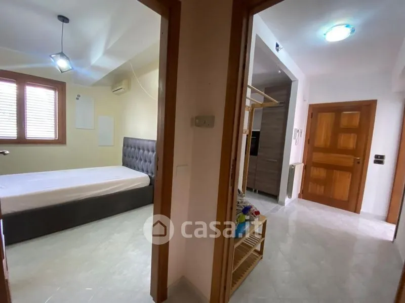 Chambres - Rented Apartment with Balcony in Messina