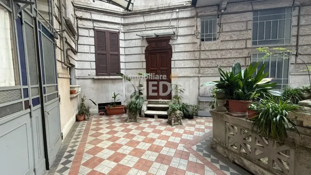 Aed - Bilocale with Original Features in Milan