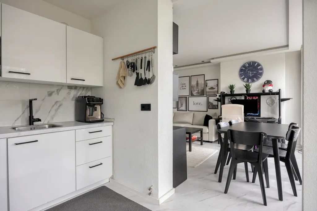 Cuisine - Maisonnette with Three Balconies in Schiedam