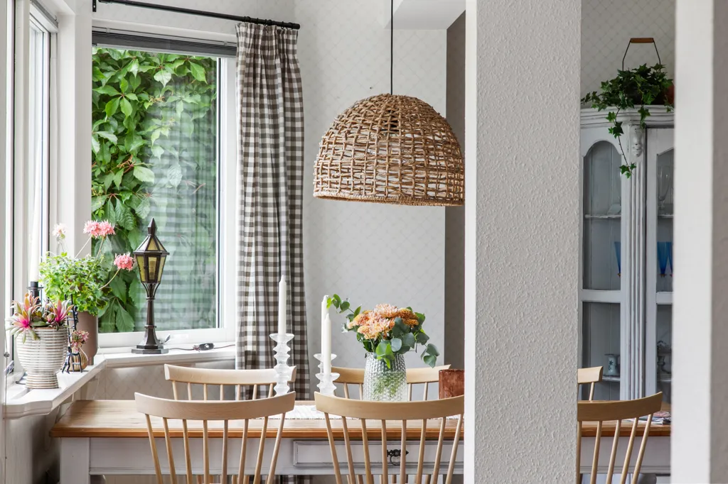 Salle à manger - City Villa with Garden Oasis in Central Location