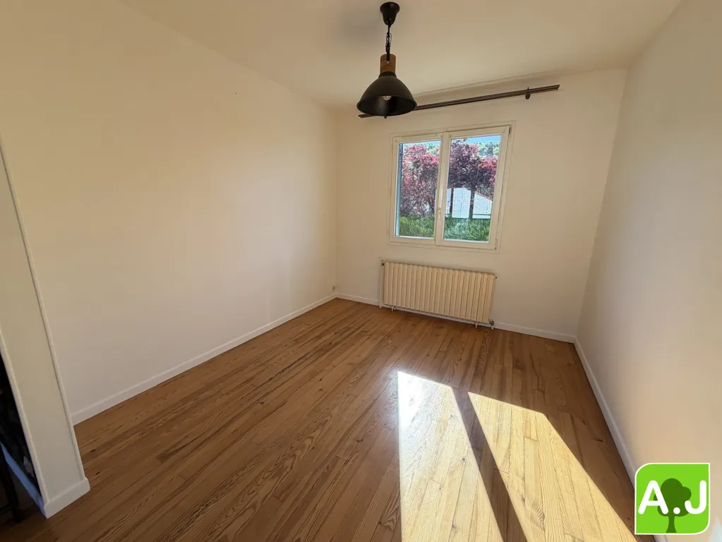 Toad - Renovated House with Garden in Breval