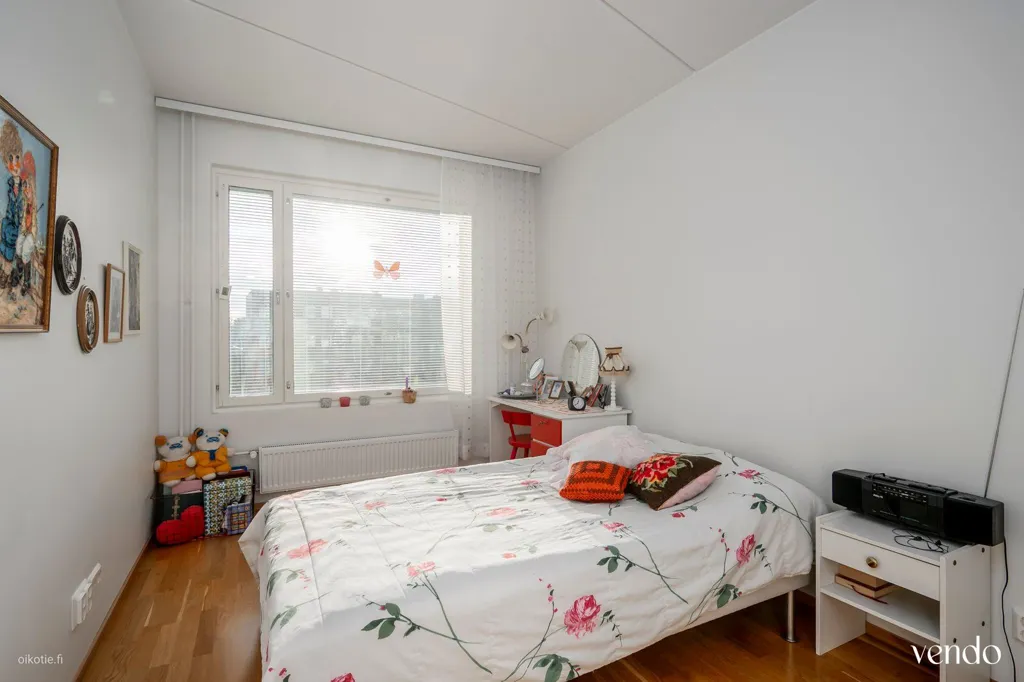 Magamistoad - Apartment with Glazed Balcony in Matinkylä