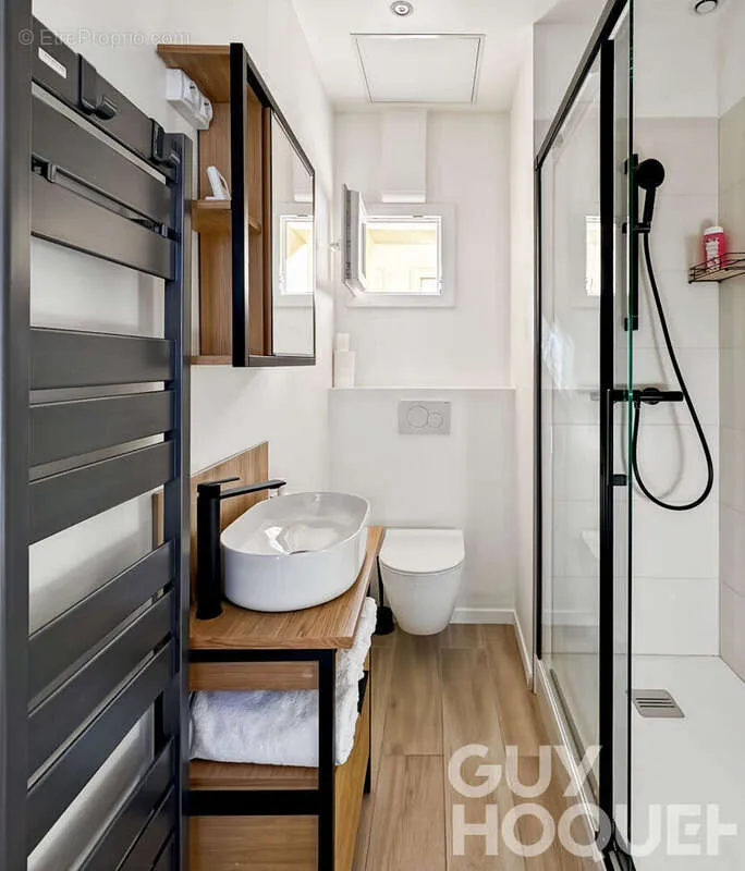 Bagni - High-End Studio with No Overlook in Rue Philippe Dangeau
