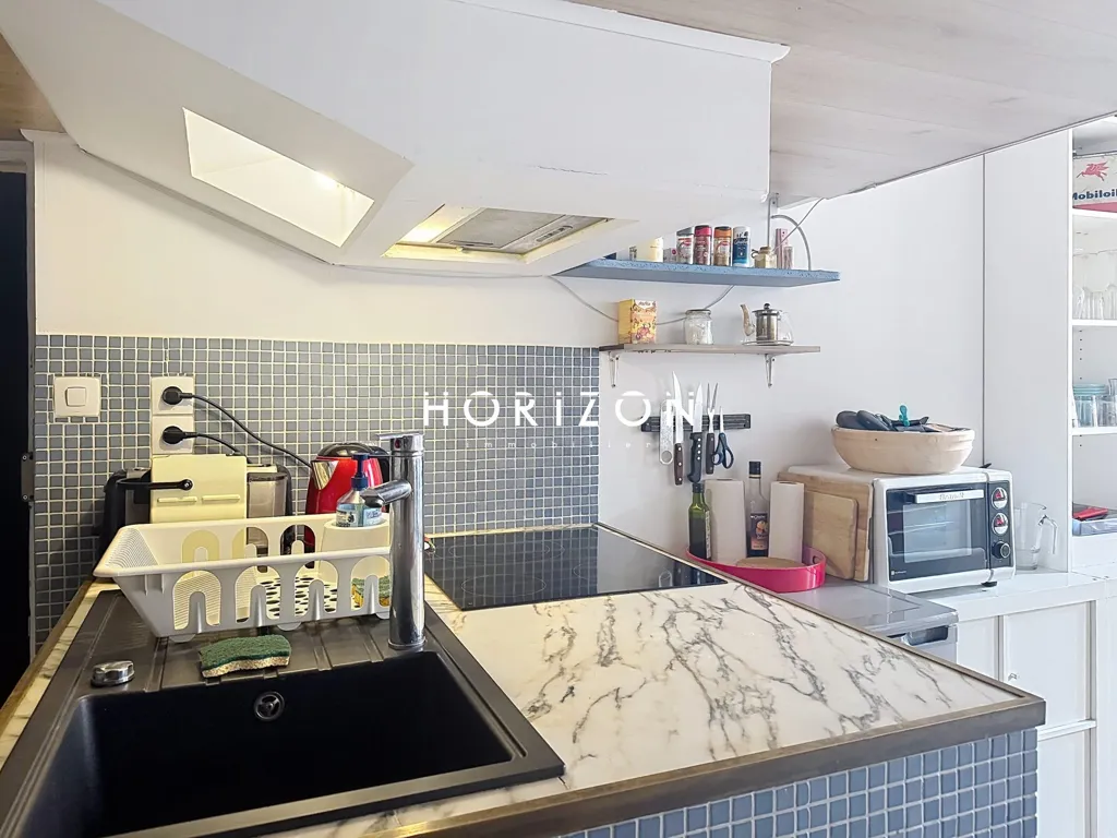 Köök - Commercial + Studio in Central Location