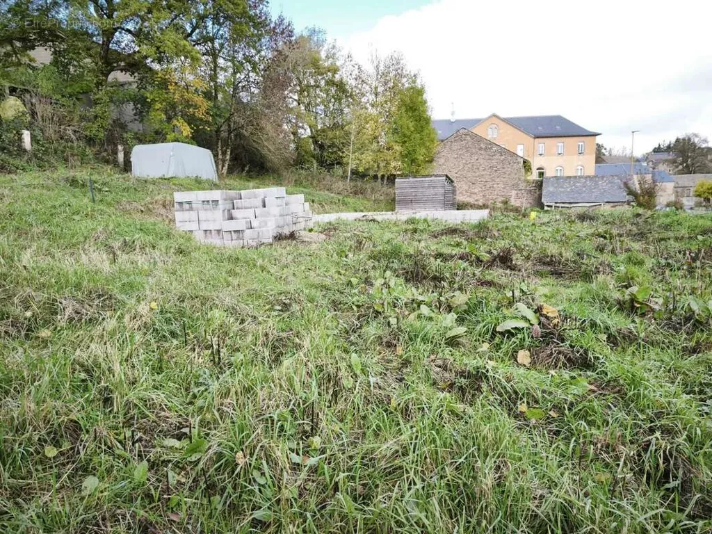 Aed - Constructible Plot in Curan, Aveyron