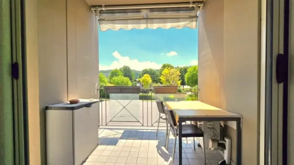 Terrazza - Versatile Apartment with Balcony in Alba