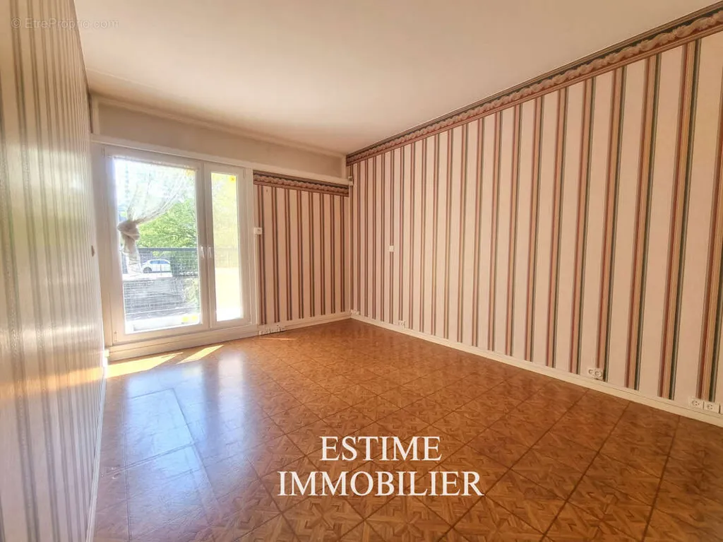 Chambres - Appartement T5 au Parc Saint-Maur à Lille