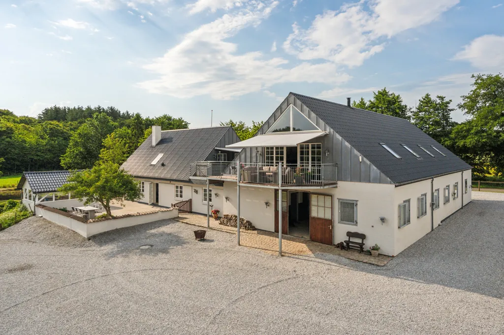 Vue aérienne - Equestrian Estate with Spa in Vinding