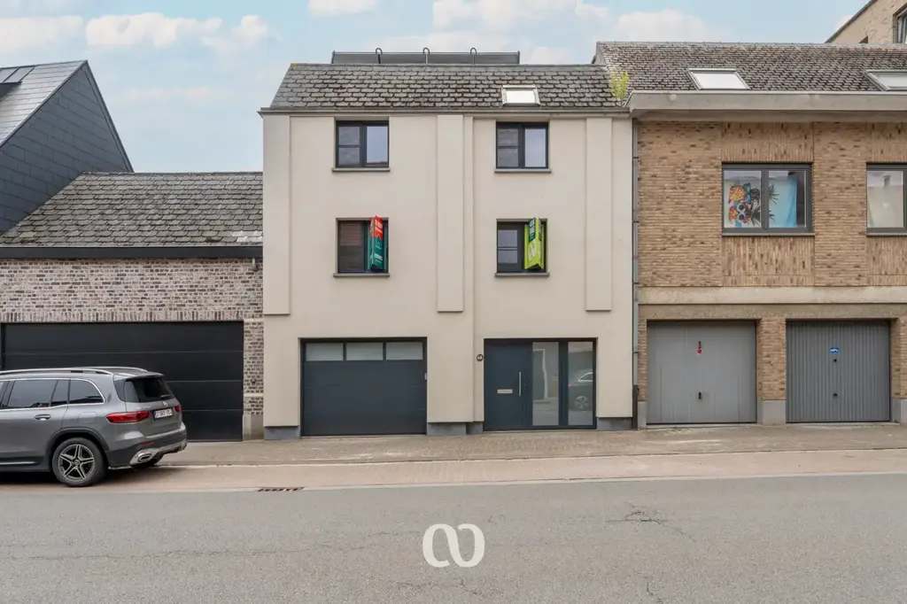 Esterno - Ready-to-Move Flat with Garage near Centre Oudenaarde