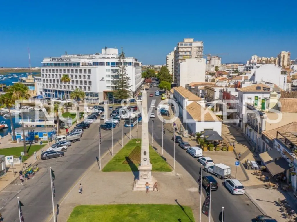 Renovated Flat with Patio in Faro
