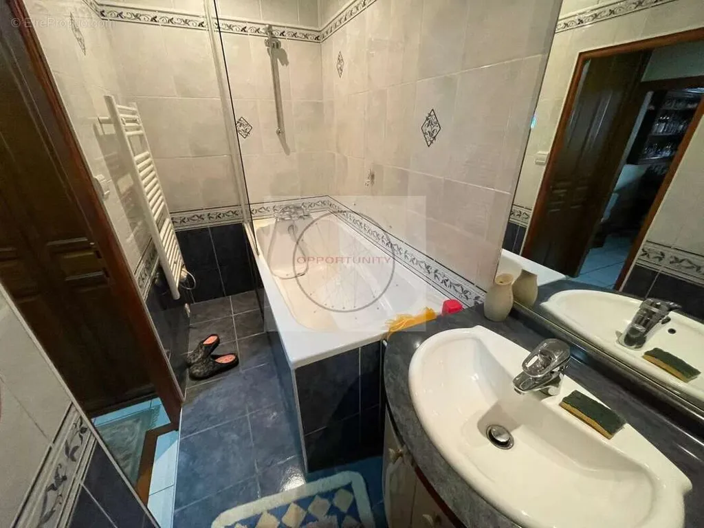 Vannitoad - Villa with Pool in Rebais