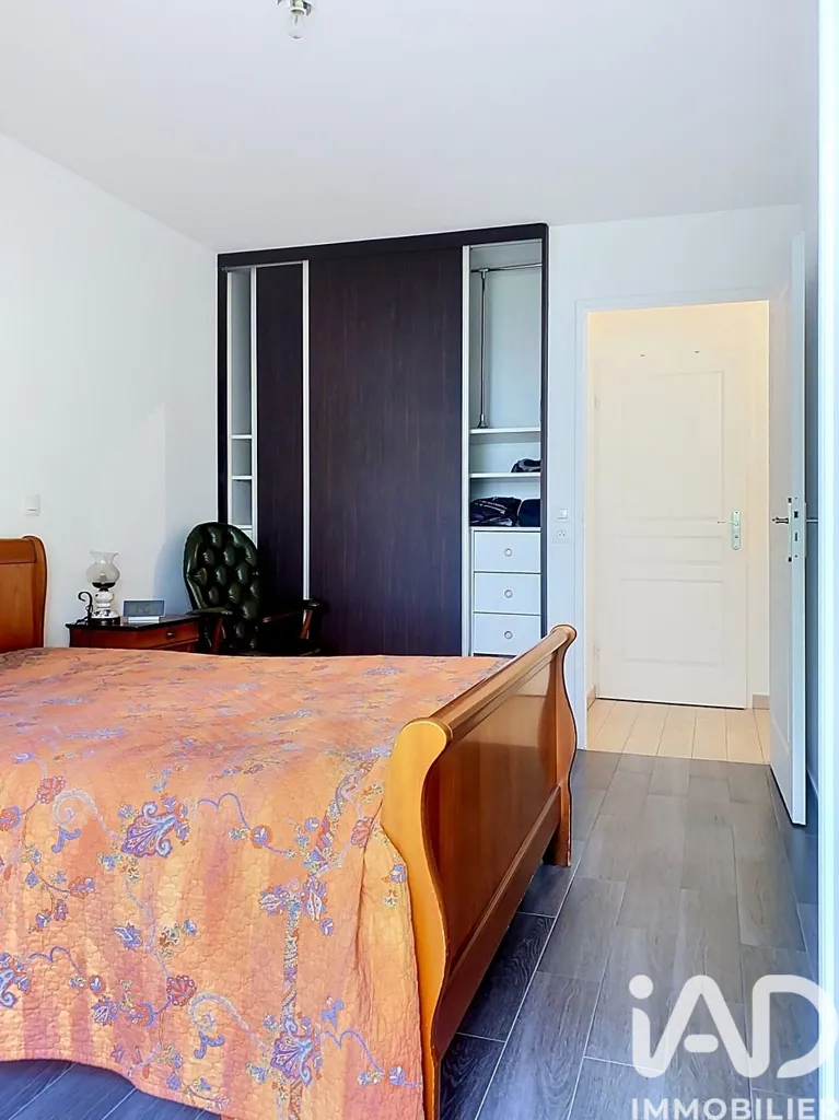 Chambres - Appartement Moderne avec Terrasse à Le Plessis-Trévise