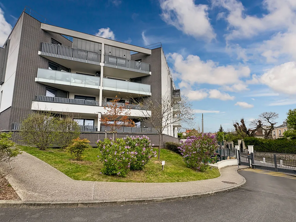 Esterno - Modern Studio with Balcony in Le Raincy