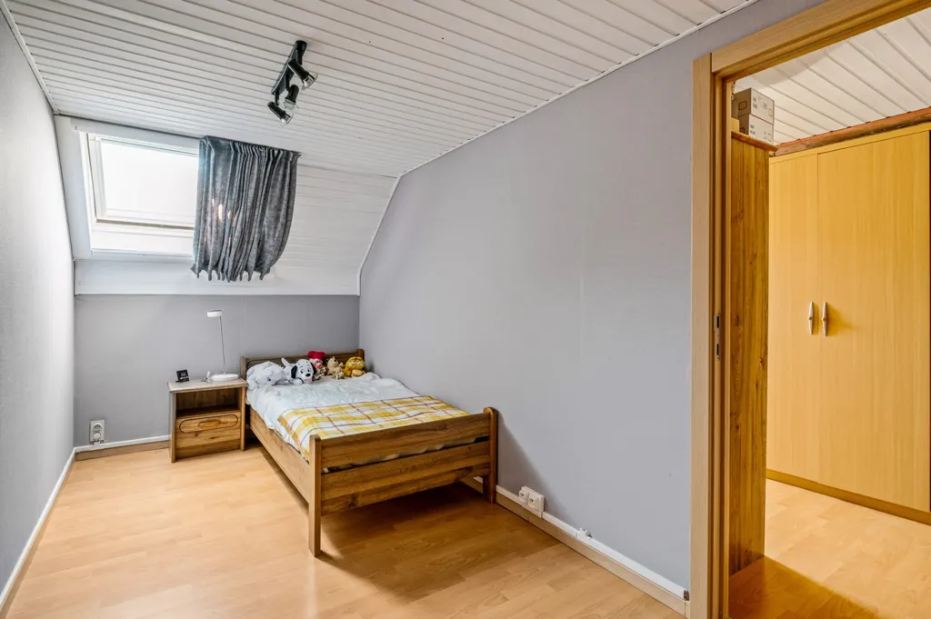 Bedrooms - Central Semi-Open House with Solar Panels in Wijnegem