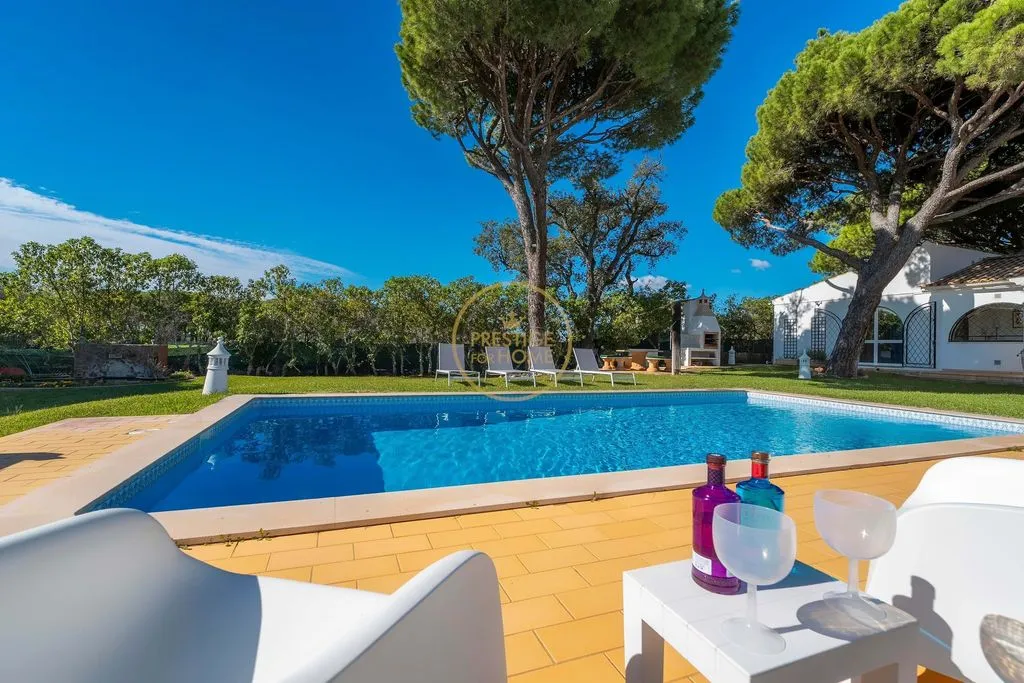 Bassein - Luxury Villa with Pool in Quarteira