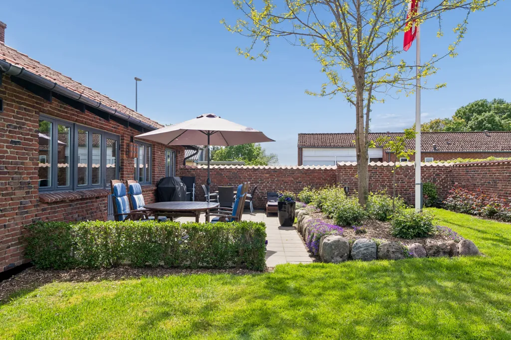 Aed - Architect-designed Villa with Garden near Silkeborg