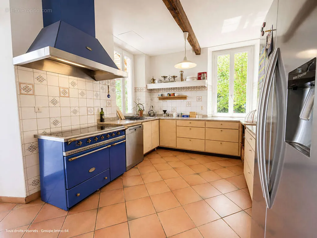 Cucina - Ancient Farmhouse with Pyrenees View in Pontacq