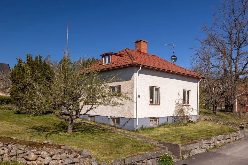 Esterno - Charming Cottage with Garden in Kristinehamn