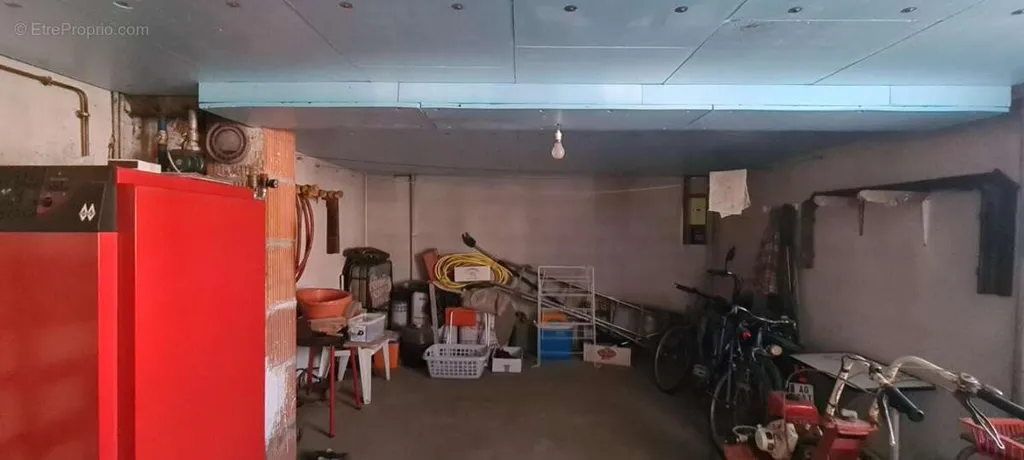 Garage - Nantaise House with Garden in Mouzillon