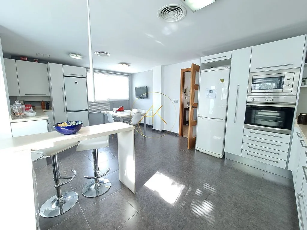 Kitchen - Chalet with Pool and Terrace in Torre en Conill