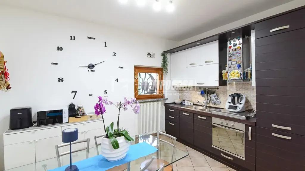 Kitchen - Bilocale with Garden and Box in Cantù