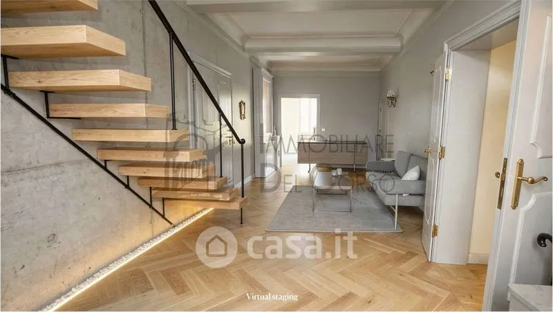Pièces - Charming Penthouse with Ascender in Modena