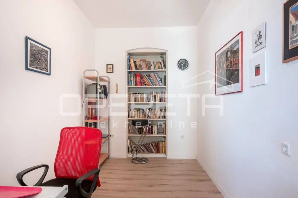Kabinet - Renovated Apartment with Balcony in Zagreb Centre