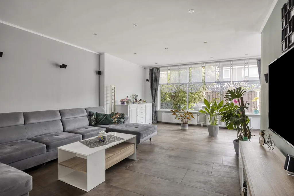 Séjour - Family Home with Garden in Maassluis