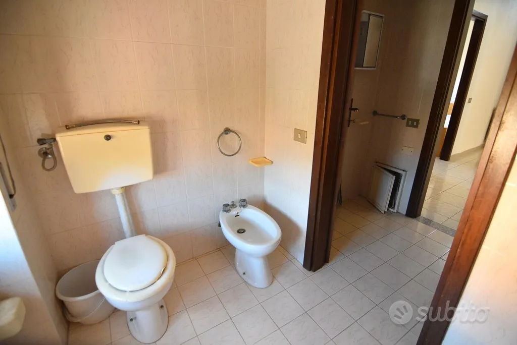 Spacious Apartment with Triple Exposure in Macomer